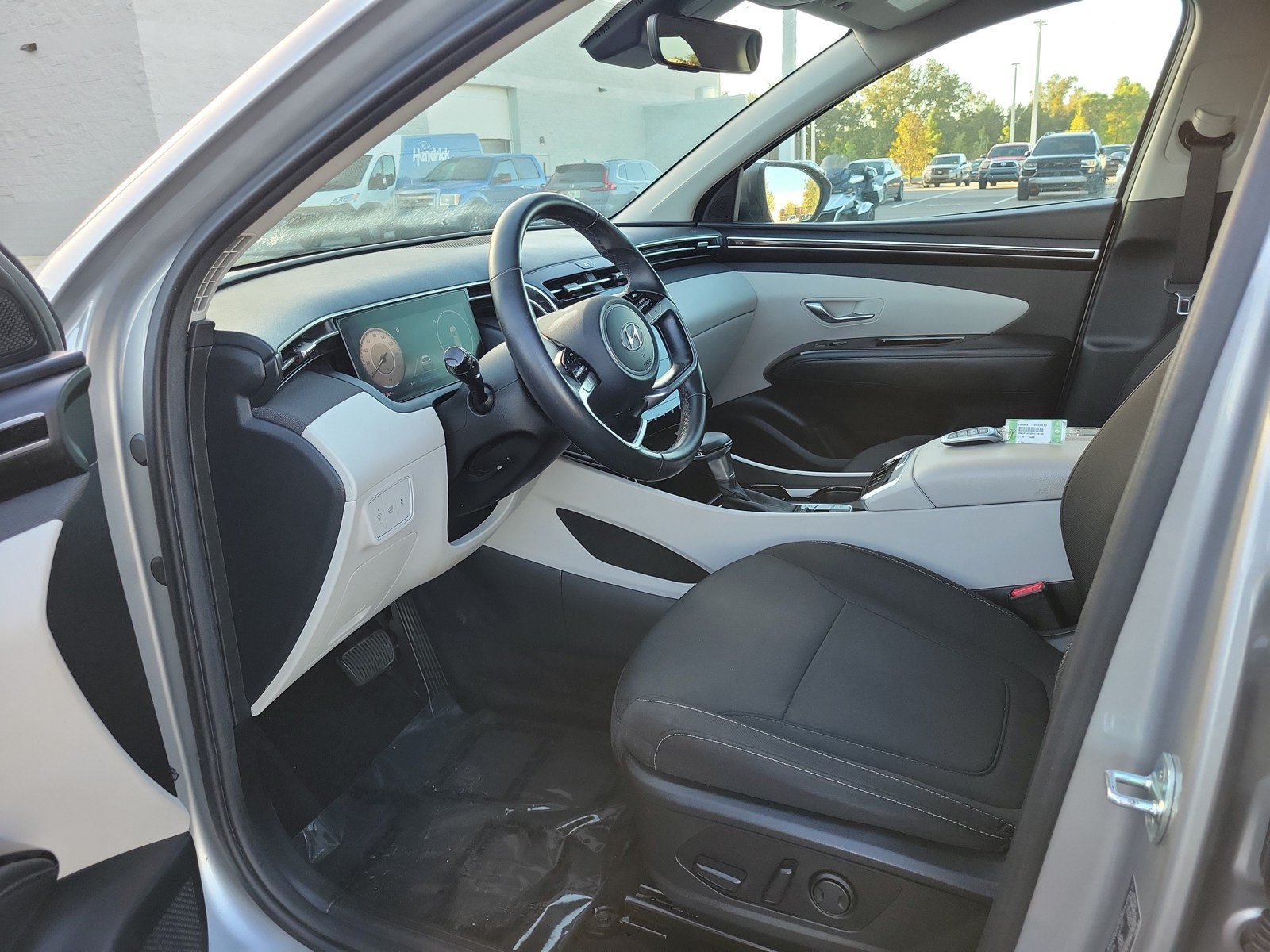 Used 2022 Hyundai Tucson SEL w/ Convenience Package FWD image 15