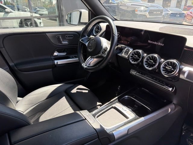 Used 2025 Mercedes-Benz GLB 250 4MATIC image 12