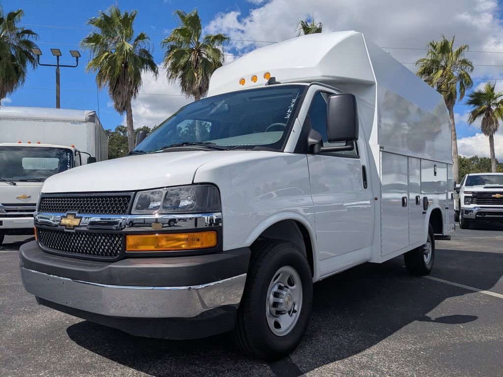 New 2025 Chevrolet Express 3500 w/ Power Convenience Package image 10
