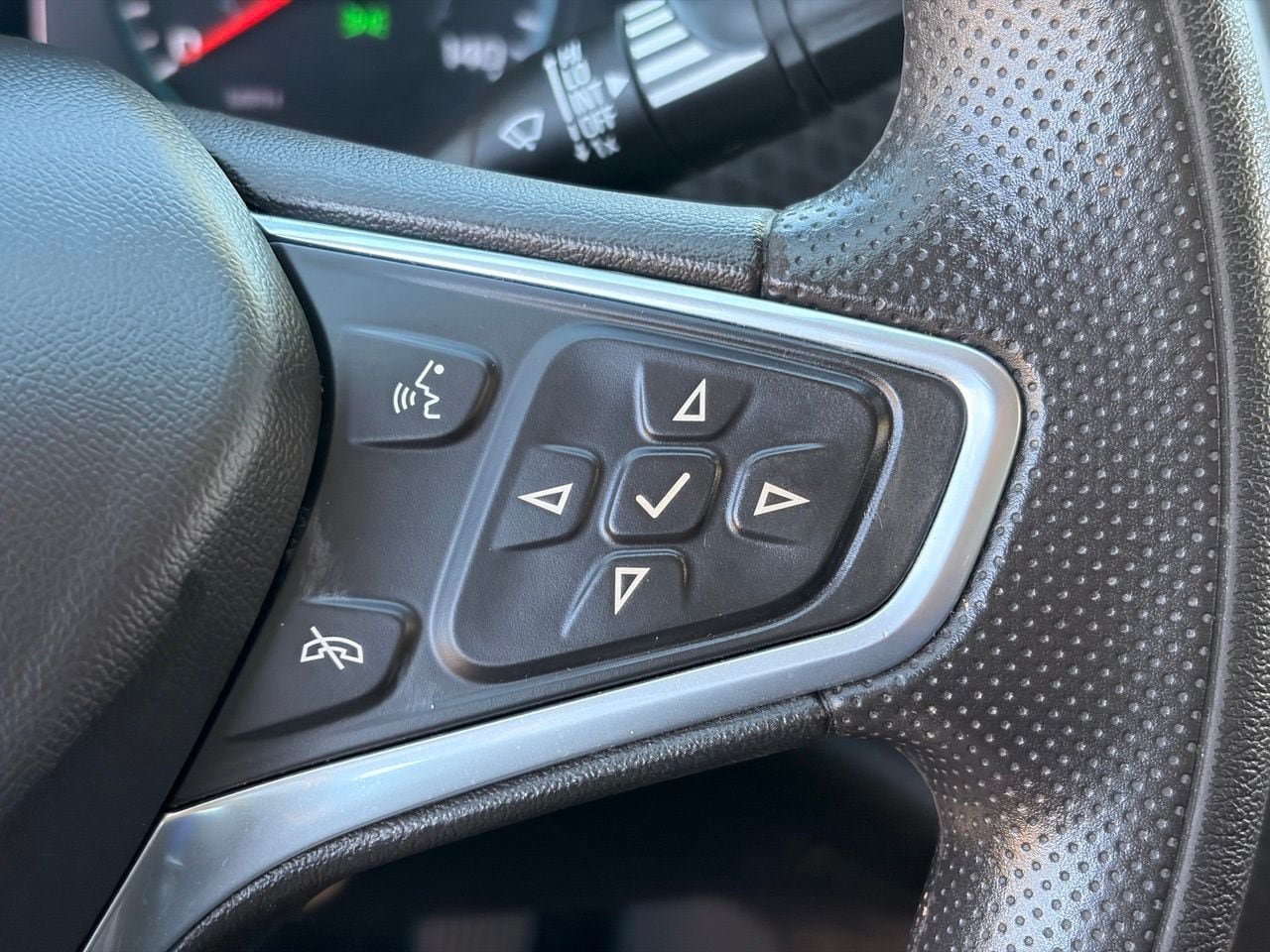 Used 2023 Chevrolet Malibu LT FWD image 27