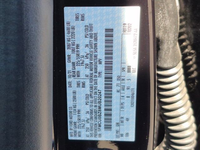 Used 2021 Ford Escape SE w/ SE Sport Appearance Package image 24