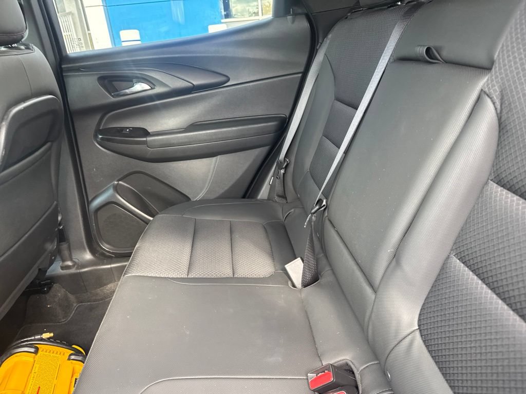 Used 2022 Chevrolet TrailBlazer RS w/ Technology Package FWD image 14
