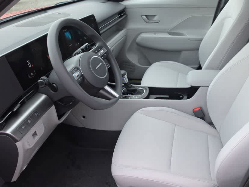 New 2027 Hyundai Kona SE FWD image 16