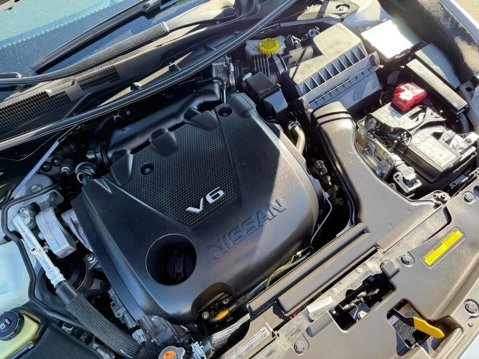 Used 2022 Nissan Maxima SV w/ Floor Mat Group image 15