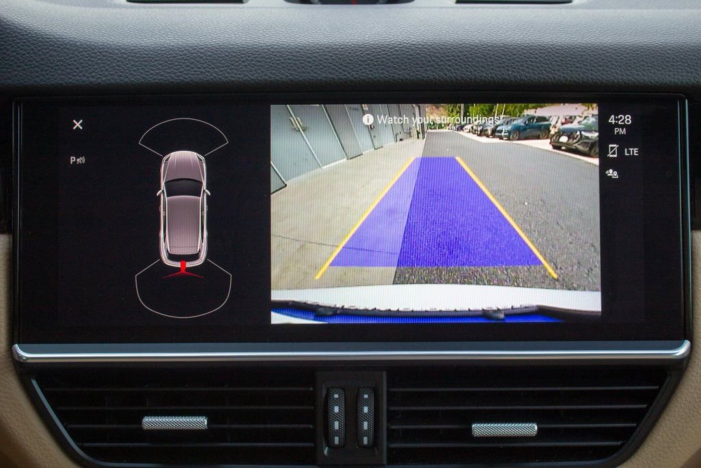 Certified 2022 Porsche Cayenne S Platinum image 18