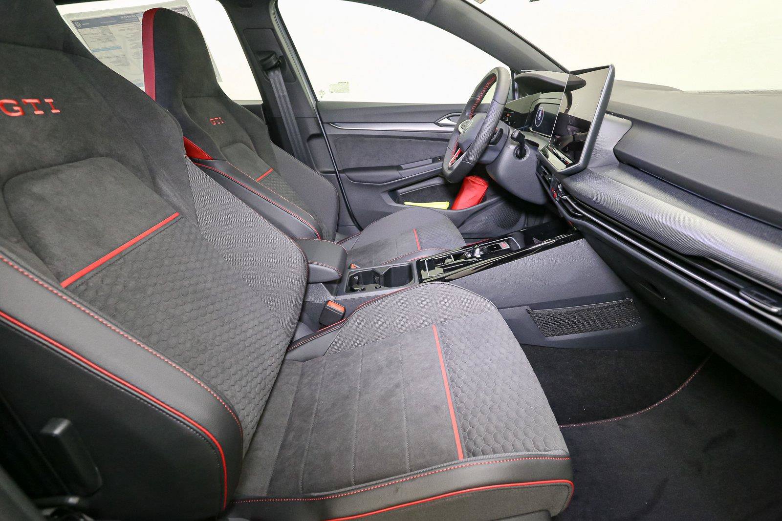 New 2026 Volkswagen GTI SE FWD image 13