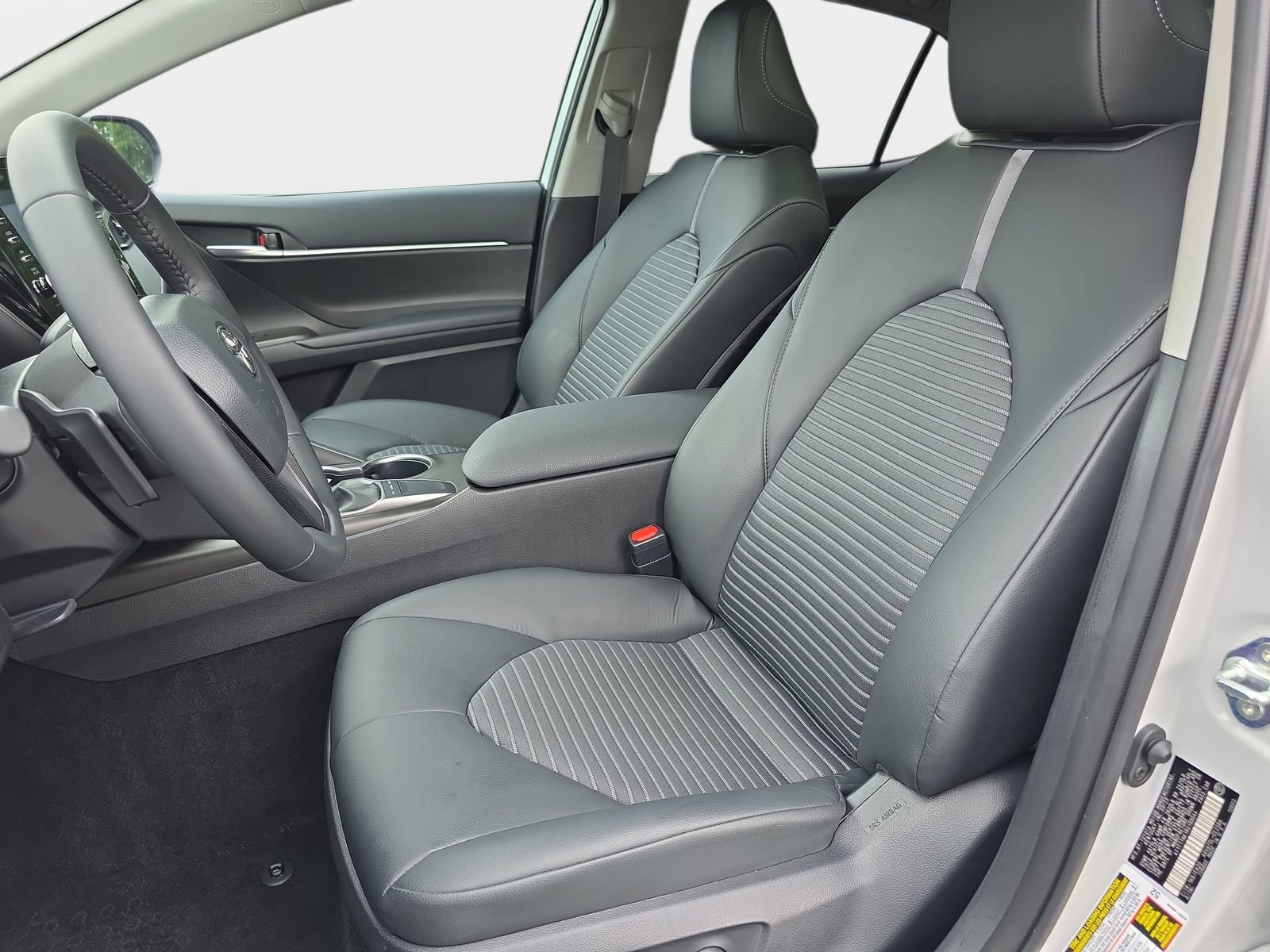 Used 2024 Toyota Camry SE w/ Convenience Package FWD image 14