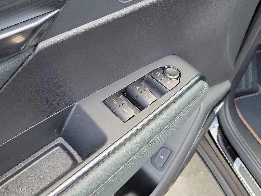 Used 2026 GMC Acadia AT4 w/ Luxury Package image 24