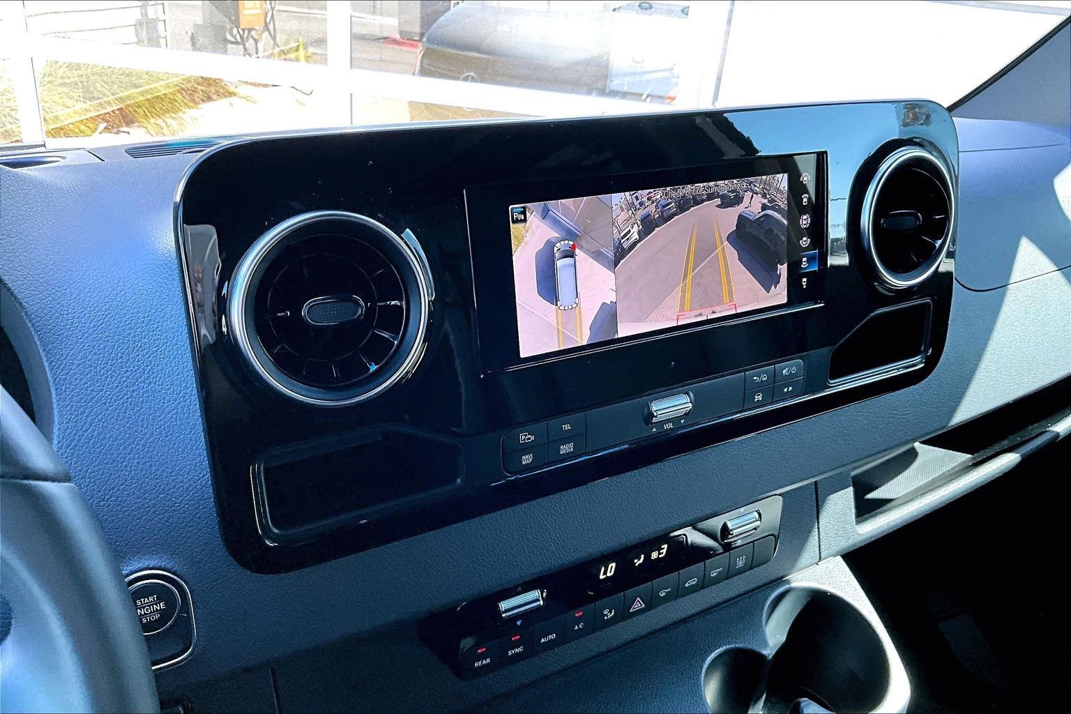 Used 2024 Mercedes-Benz Sprinter 2500 image 21