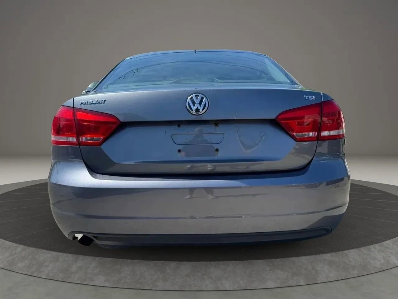 Used 2015 Volkswagen Passat 1.8T S image 4