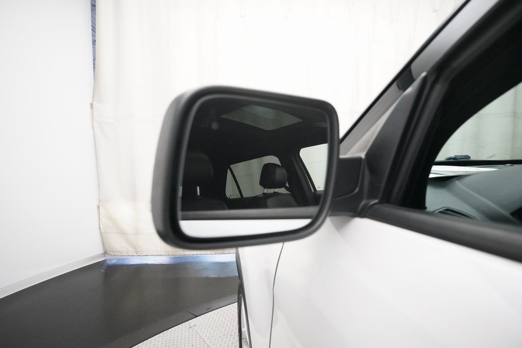 Used 2016 Ford Explorer XLT w/ Equipment Group 202A image 28