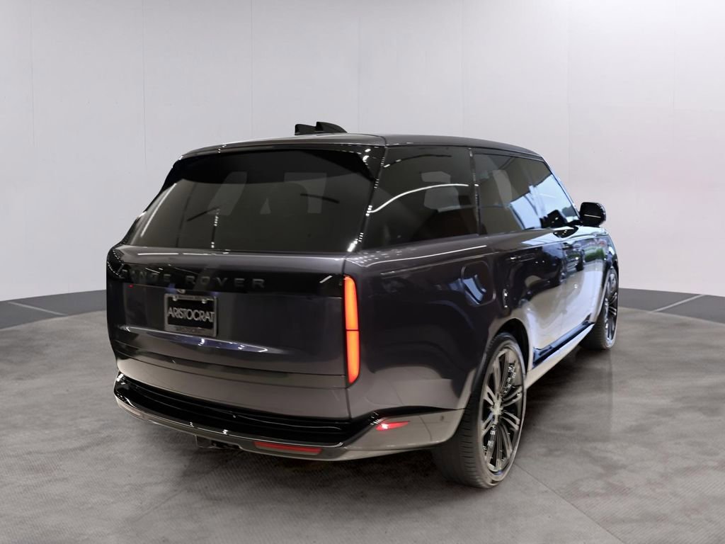 Certified 2025 Land Rover Range Rover SE AWD/4WD image 6