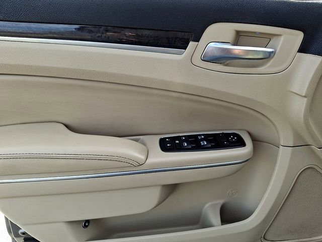 Used 2012 Chrysler 300 Limited image 12