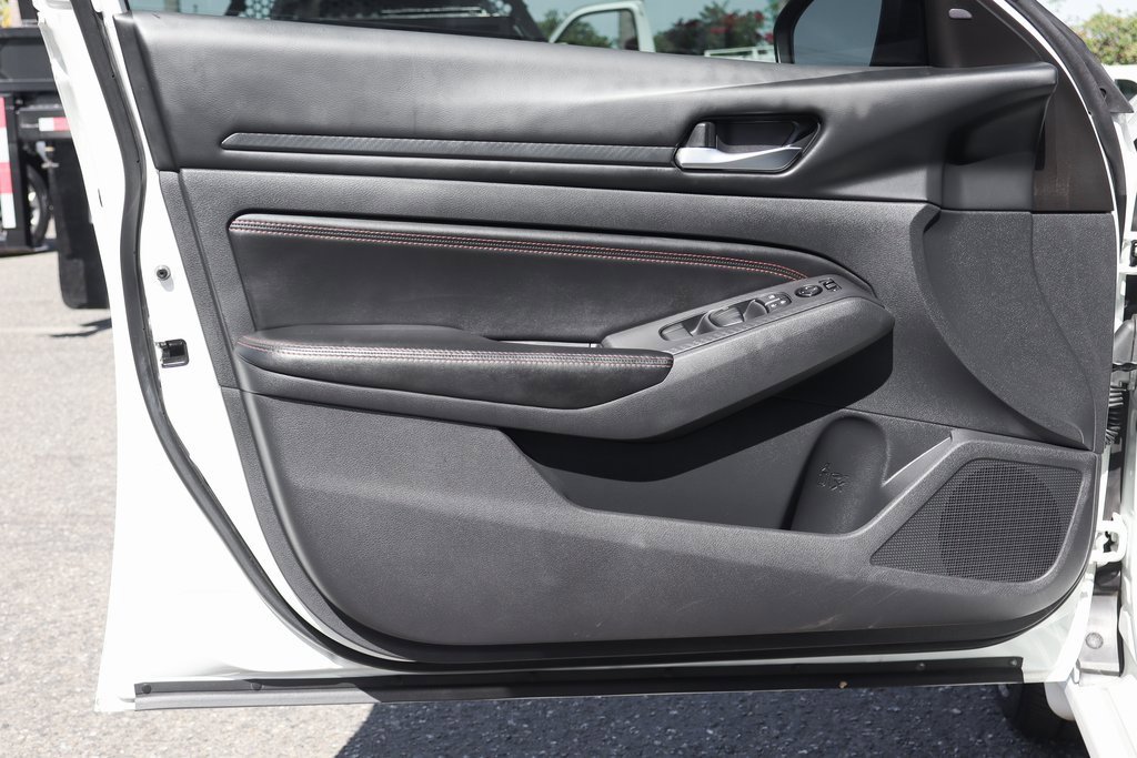 Used 2022 Nissan Altima 2.5 SR image 12