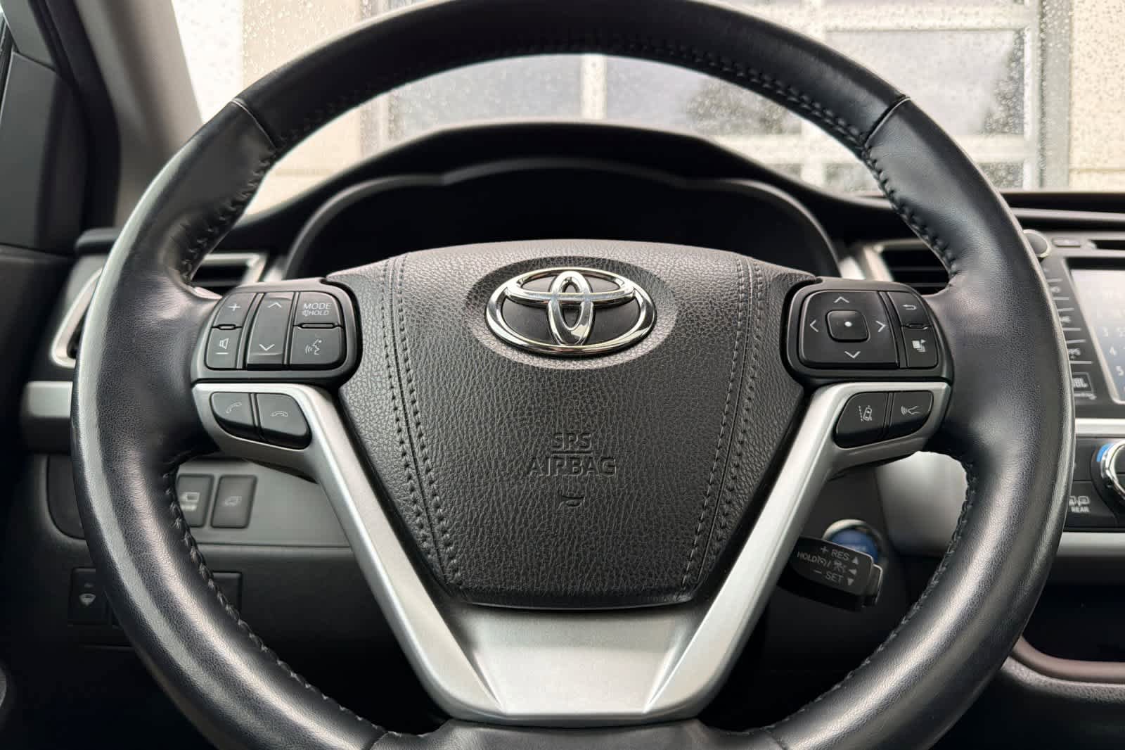 Used 2018 Toyota Highlander Limited Platinum w/ Carpet Mat Package (TMS) image 27