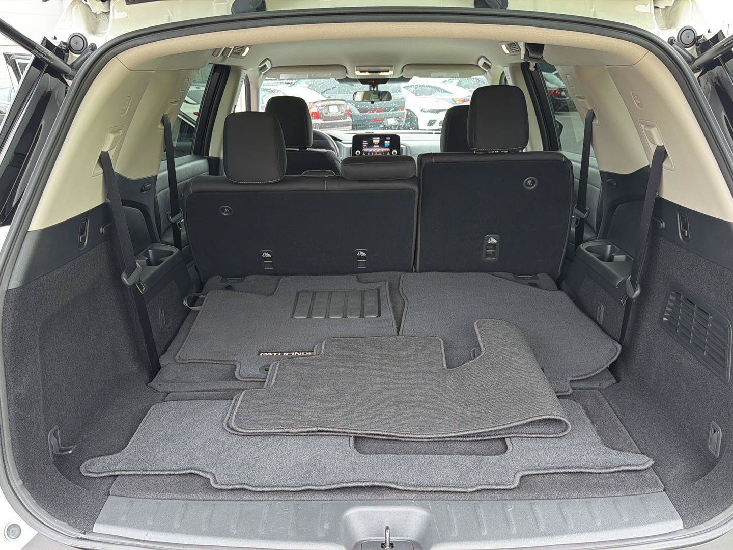 Used 2024 Nissan Pathfinder S FWD image 31