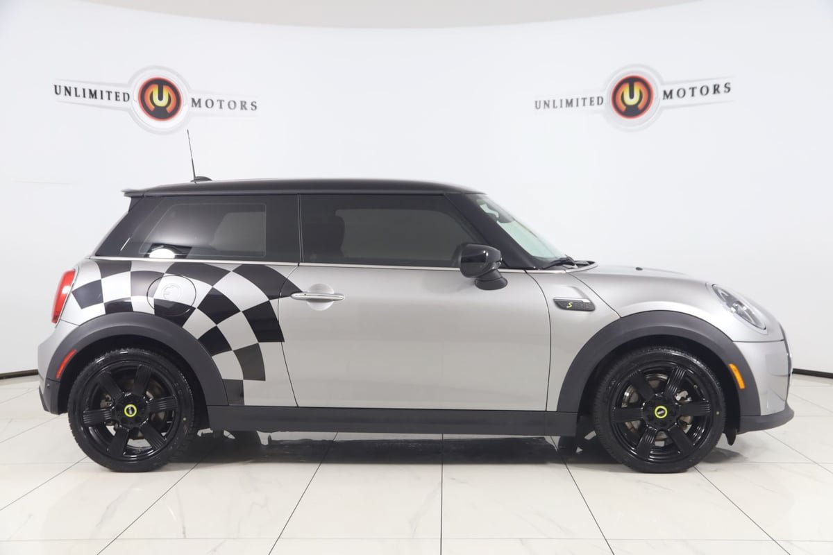 Used 2024 MINI Cooper SE FWD image 2