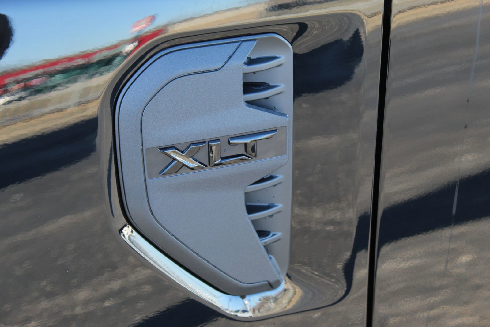 New 2025 Ford Ranger XLT image 3