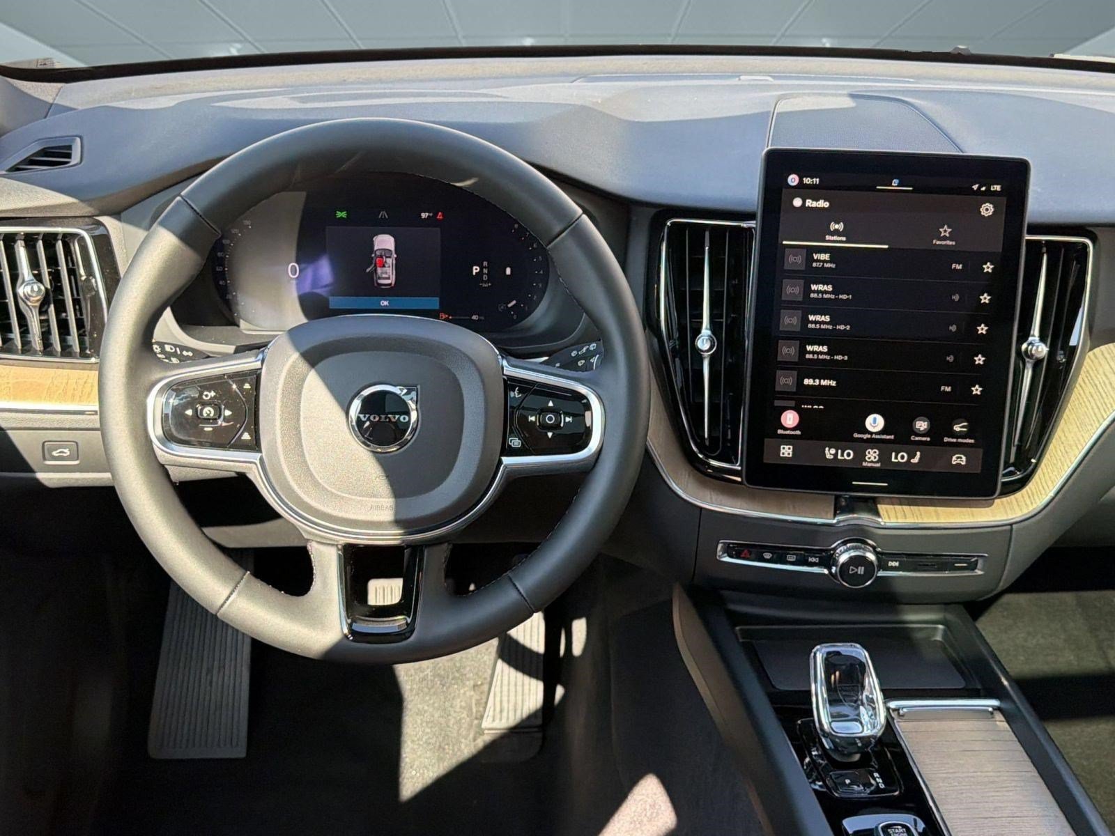 New 2026 Volvo XC60 B5 Plus w/ Climate Package AWD/4WD image 28