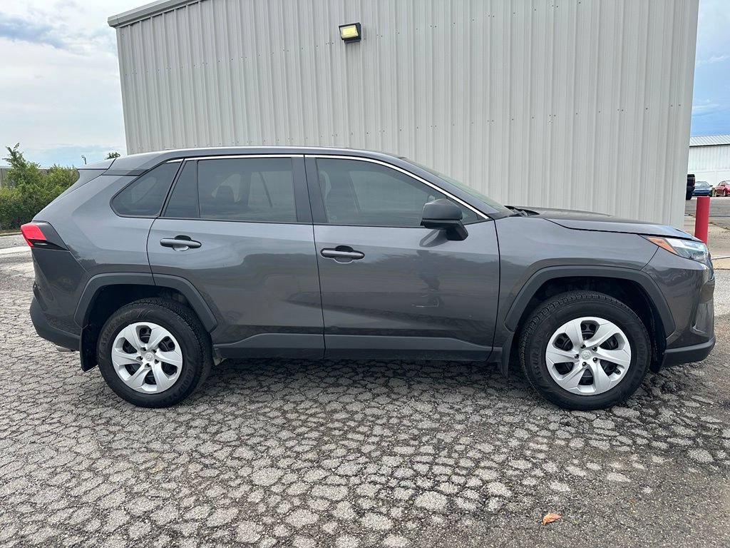 Used 2024 Toyota RAV4 LE FWD image 4