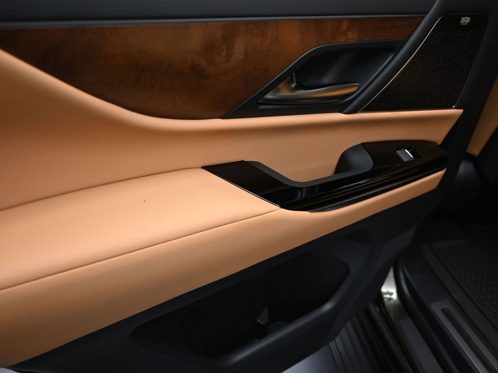 New 2026 Lexus LX 700h Luxury image 16