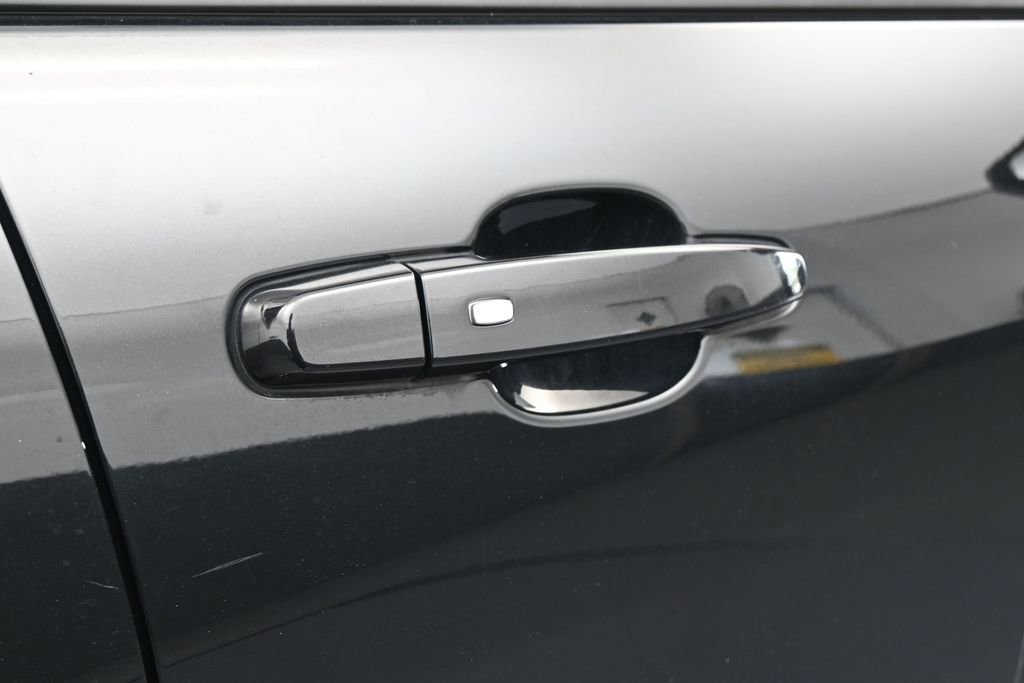 Used 2023 Chevrolet Equinox LS FWD image 33