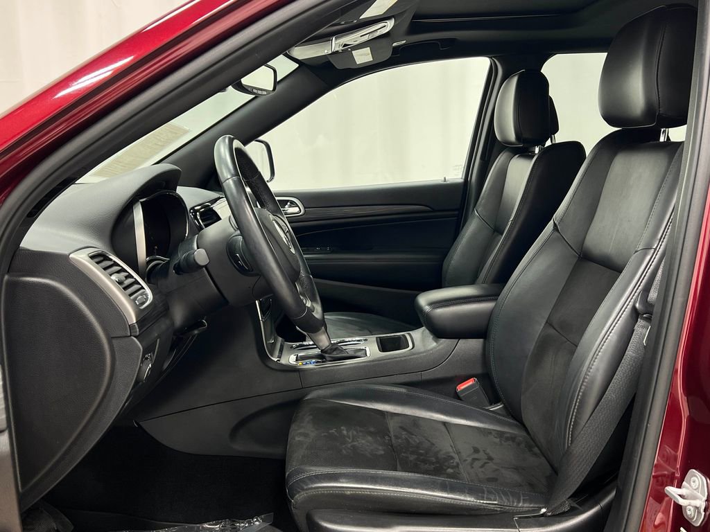 Used 2019 Jeep Grand Cherokee Altitude image 14