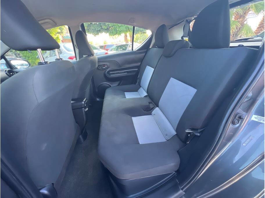 Used 2018 Toyota Prius C Two image 15