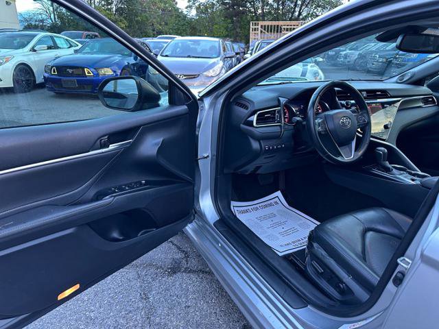Used 2018 Toyota Camry XSE image 11