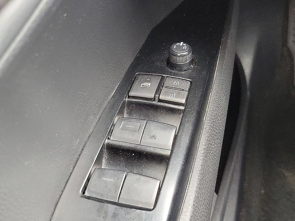 Used 2025 Toyota Camry XSE FWD image 12