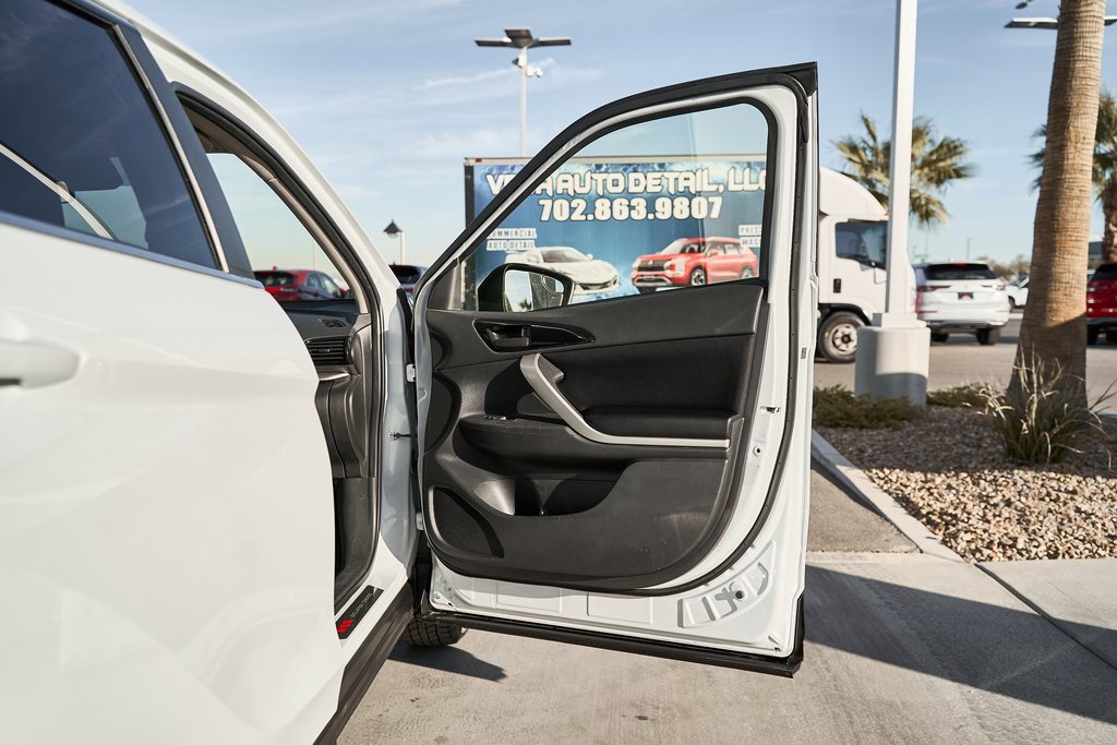 Used 2022 Mitsubishi Eclipse Cross ES image 11