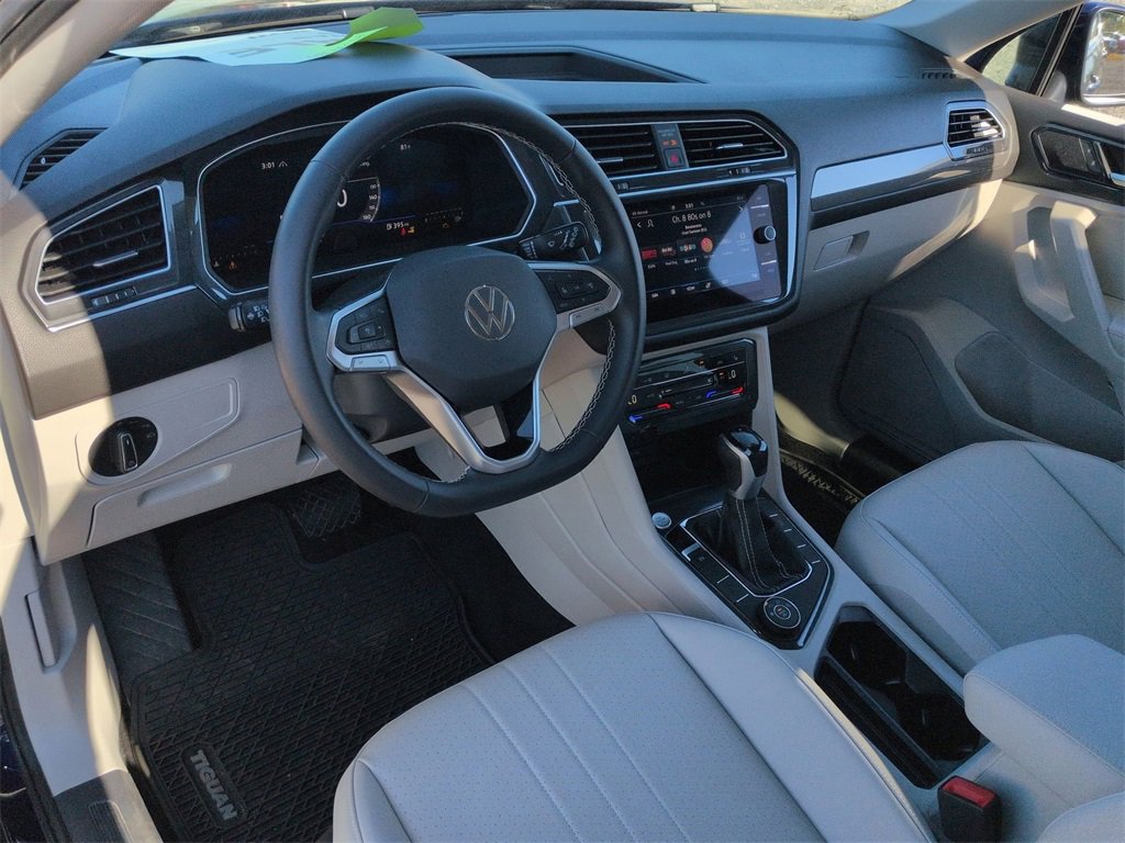 Used 2024 Volkswagen Tiguan SE image 14