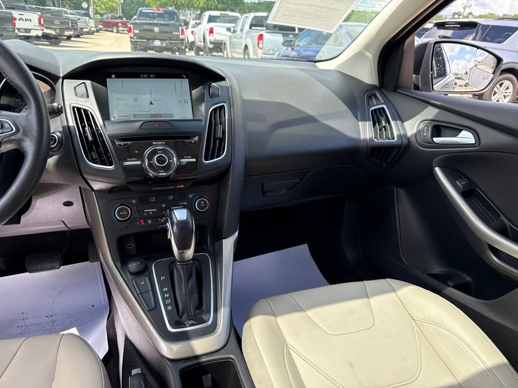 Used 2018 Ford Focus Titanium FWD image 13