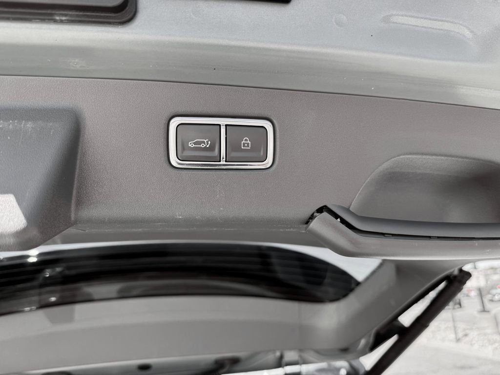 Used 2024 Kia EV9 Land AWD/4WD image 10