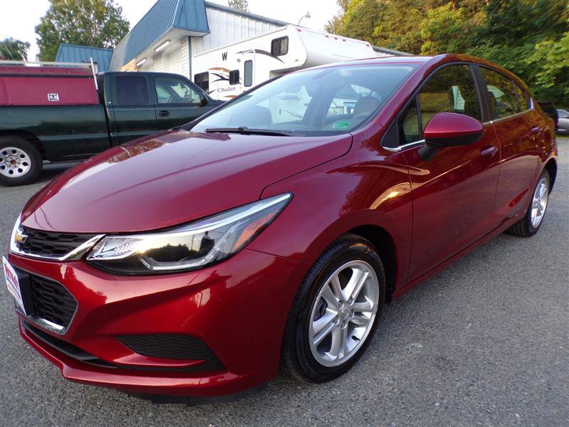 Used 2017 Chevrolet Cruze LT FWD image 3