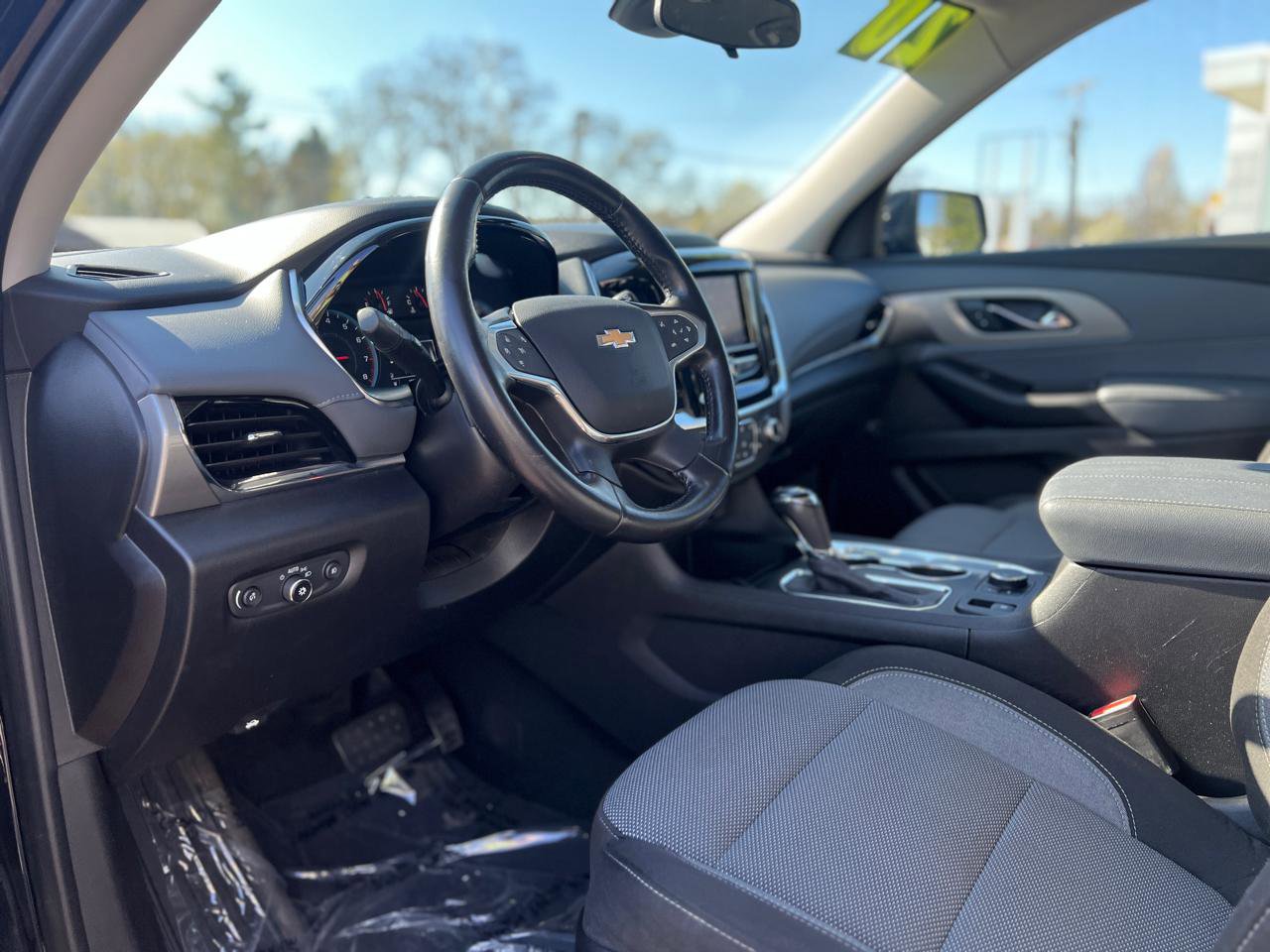 Used 2020 Chevrolet Traverse LT w/ LPO, Cargo Package AWD/4WD image 16