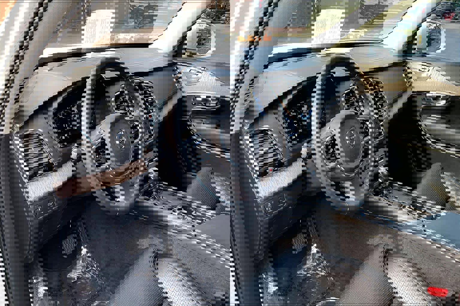 Used 2021 Volvo XC90 T6 Inscription image 13