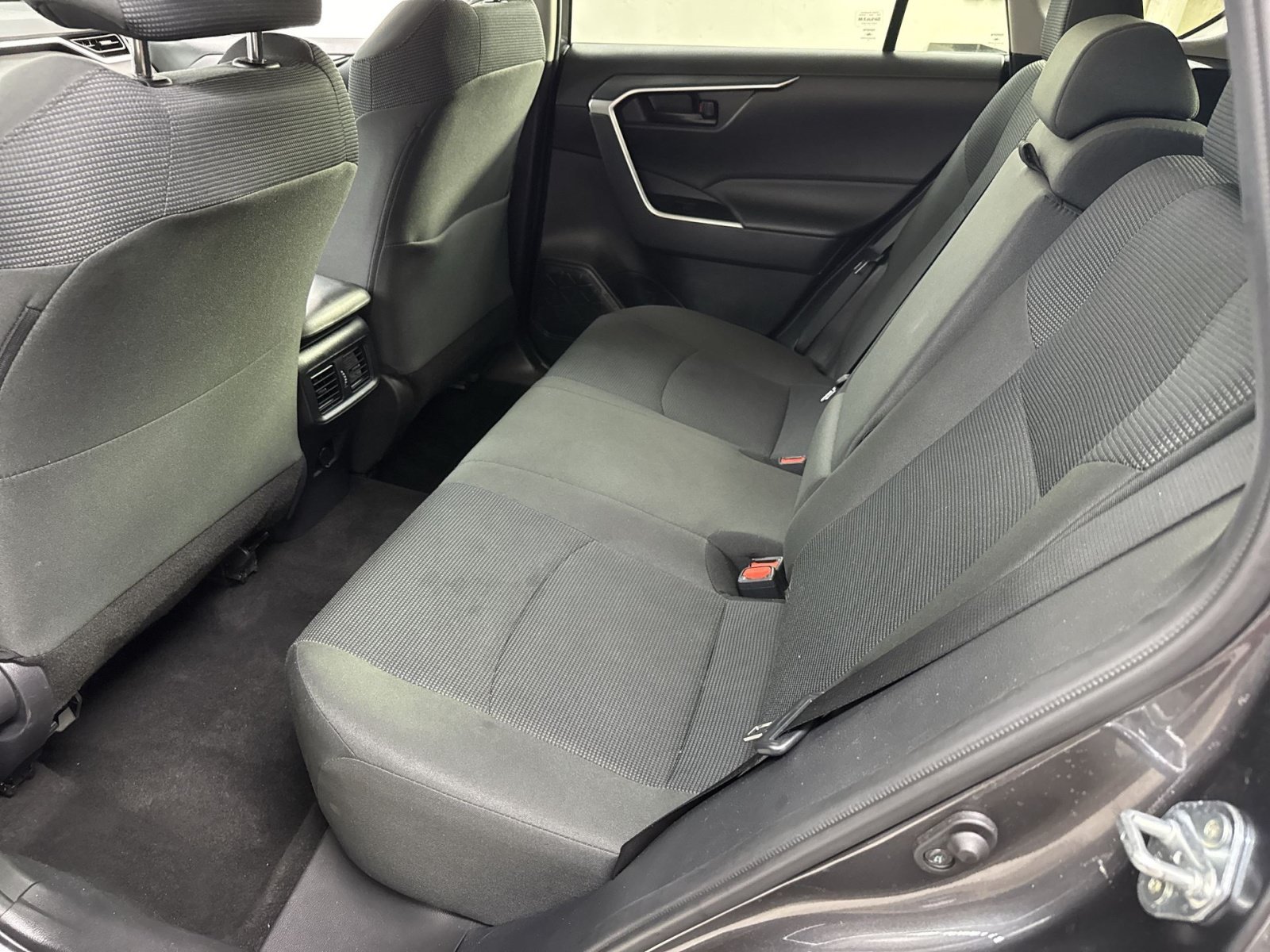 Used 2024 Toyota RAV4 LE AWD/4WD image 36