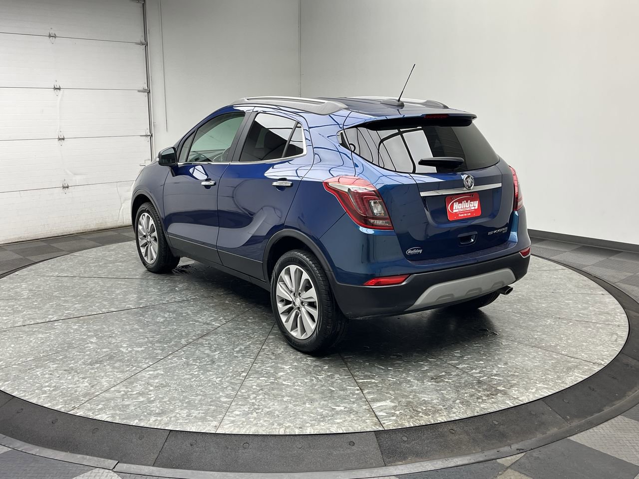 Used 2019 Buick Encore Preferred image 2