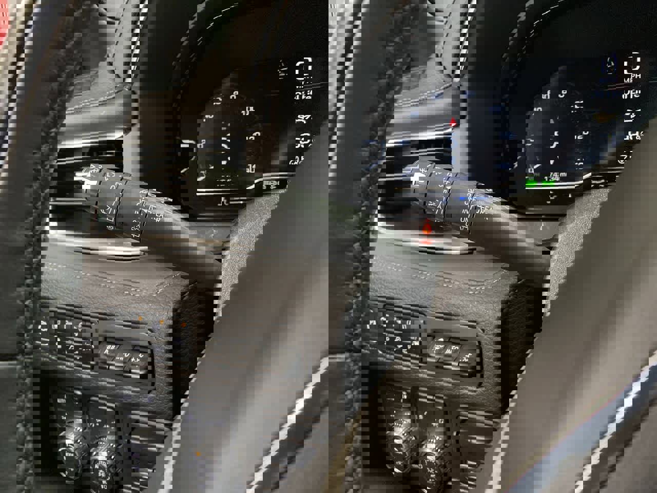 Used 2024 GMC Yukon Denali w/ Advanced Technology Package image 22