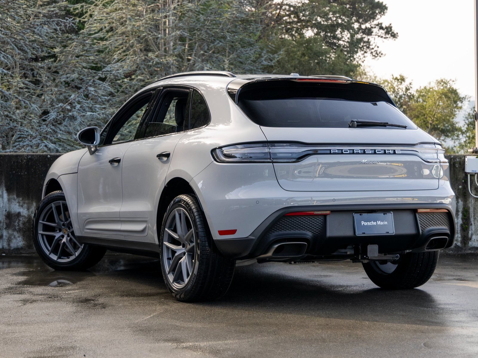 New 2026 Porsche Macan AWD/4WD image 3