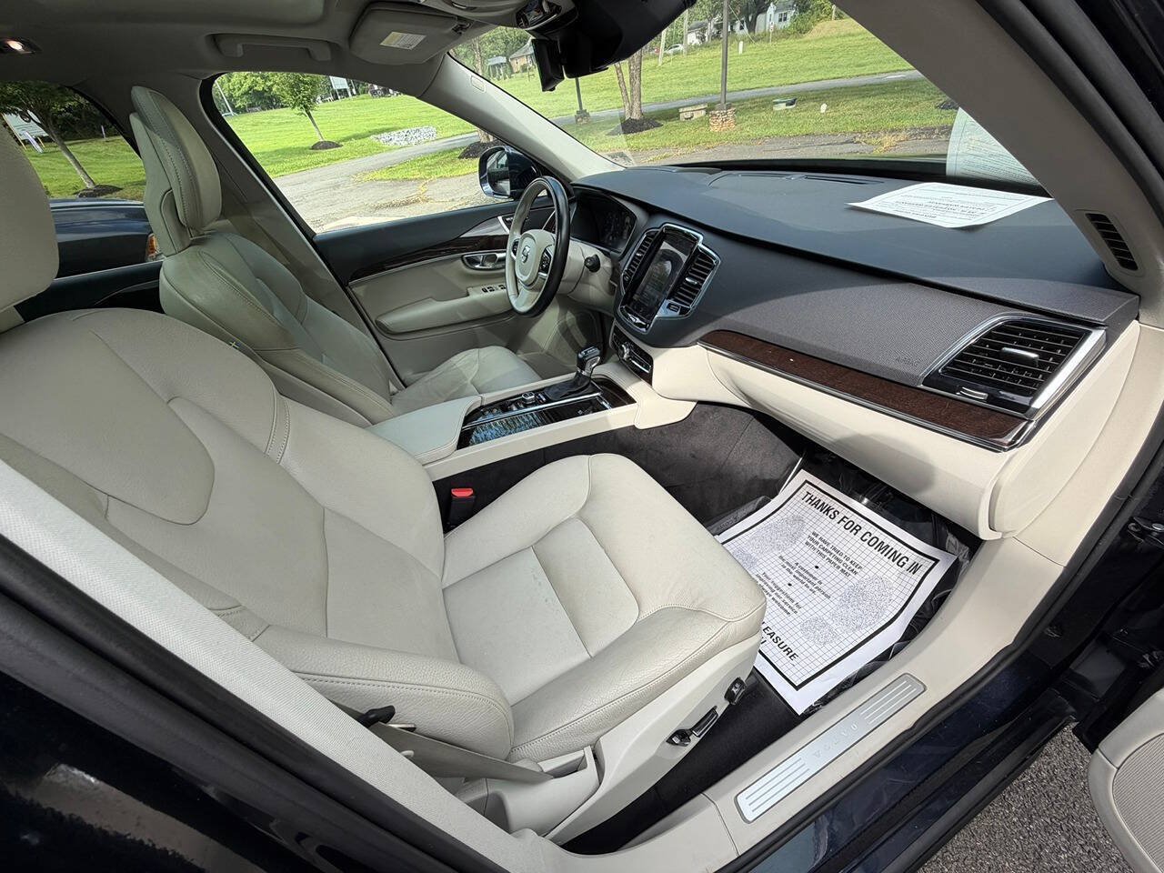 Used 2017 Volvo XC90 T6 Momentum w/ Vision Package AWD/4WD image 29