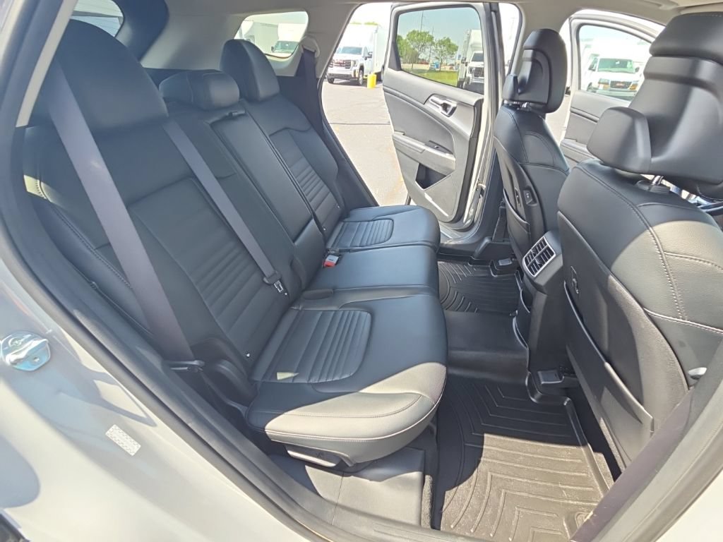 Used 2023 Kia Sportage SX FWD image 31