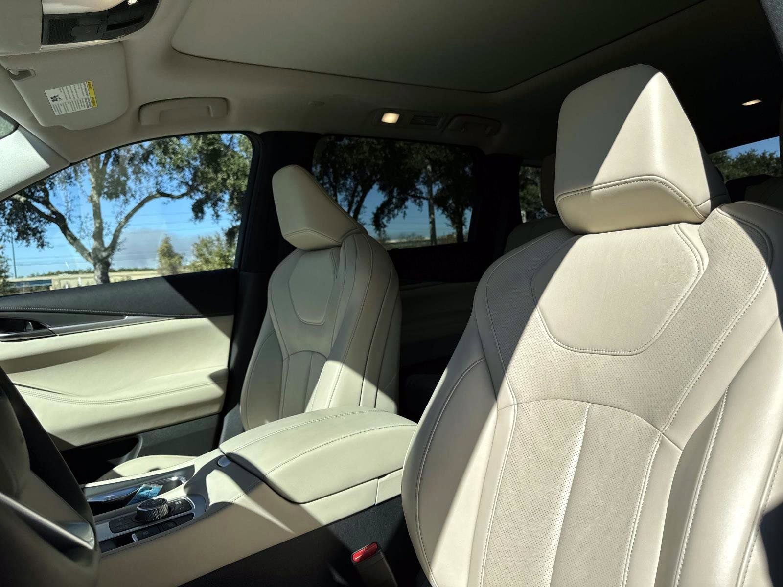 Used 2025 INFINITI QX60 Luxe image 11