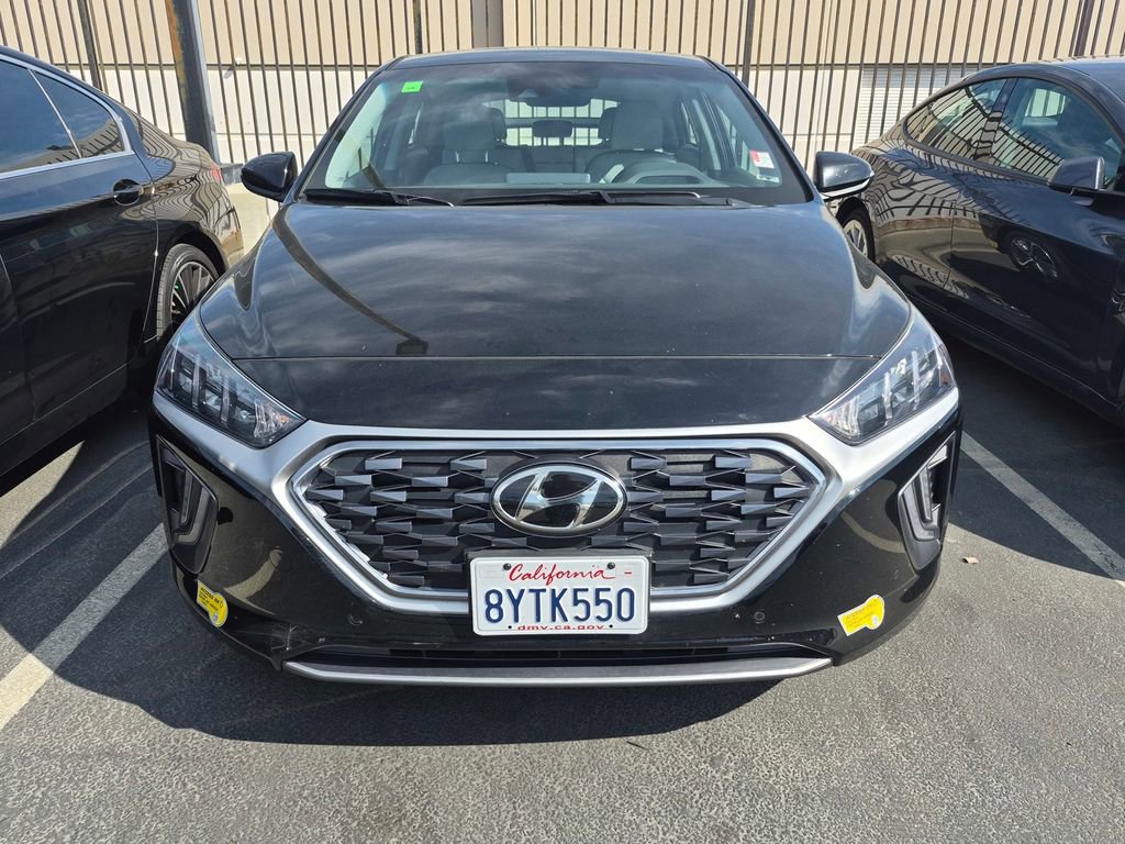 Used 2022 Hyundai Ioniq Limited image 2