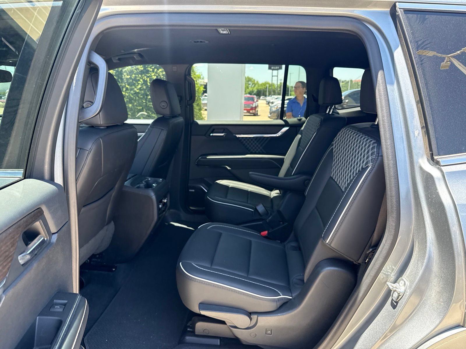 Used 2024 GMC Acadia Denali FWD image 11