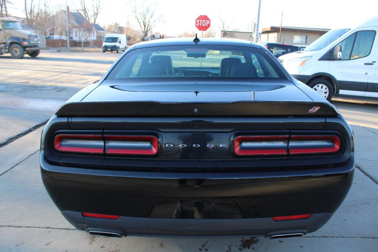 Used 2018 Dodge Challenger GT w/ Driver Convenience Group image 5