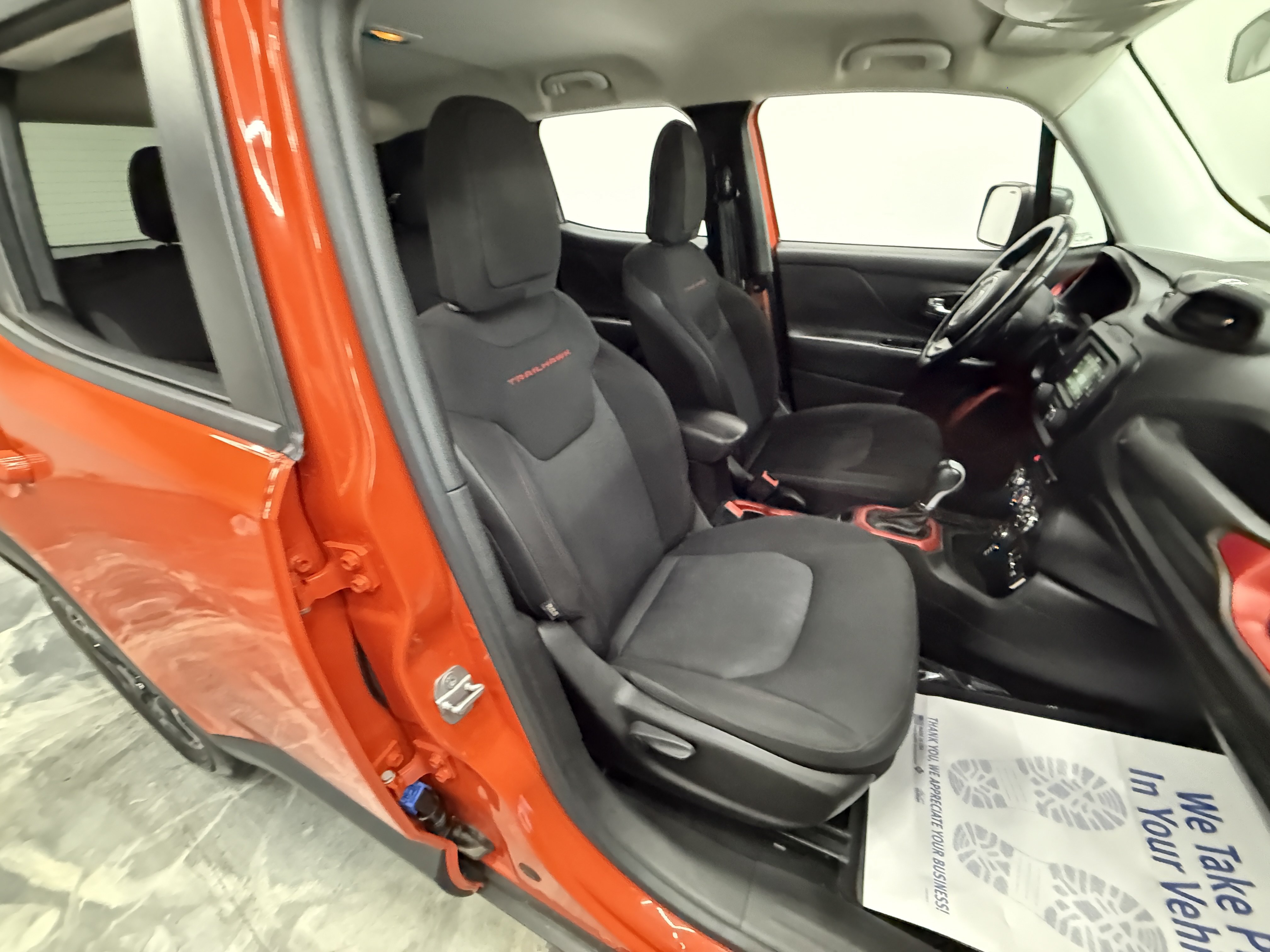 Used 2015 Jeep Renegade Trailhawk w/ Cold Weather Group AWD/4WD image 18