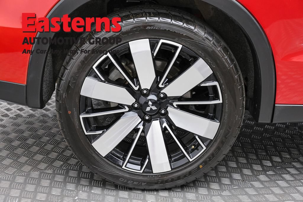 Used 2025 Mitsubishi Outlander SE AWD/4WD image 31