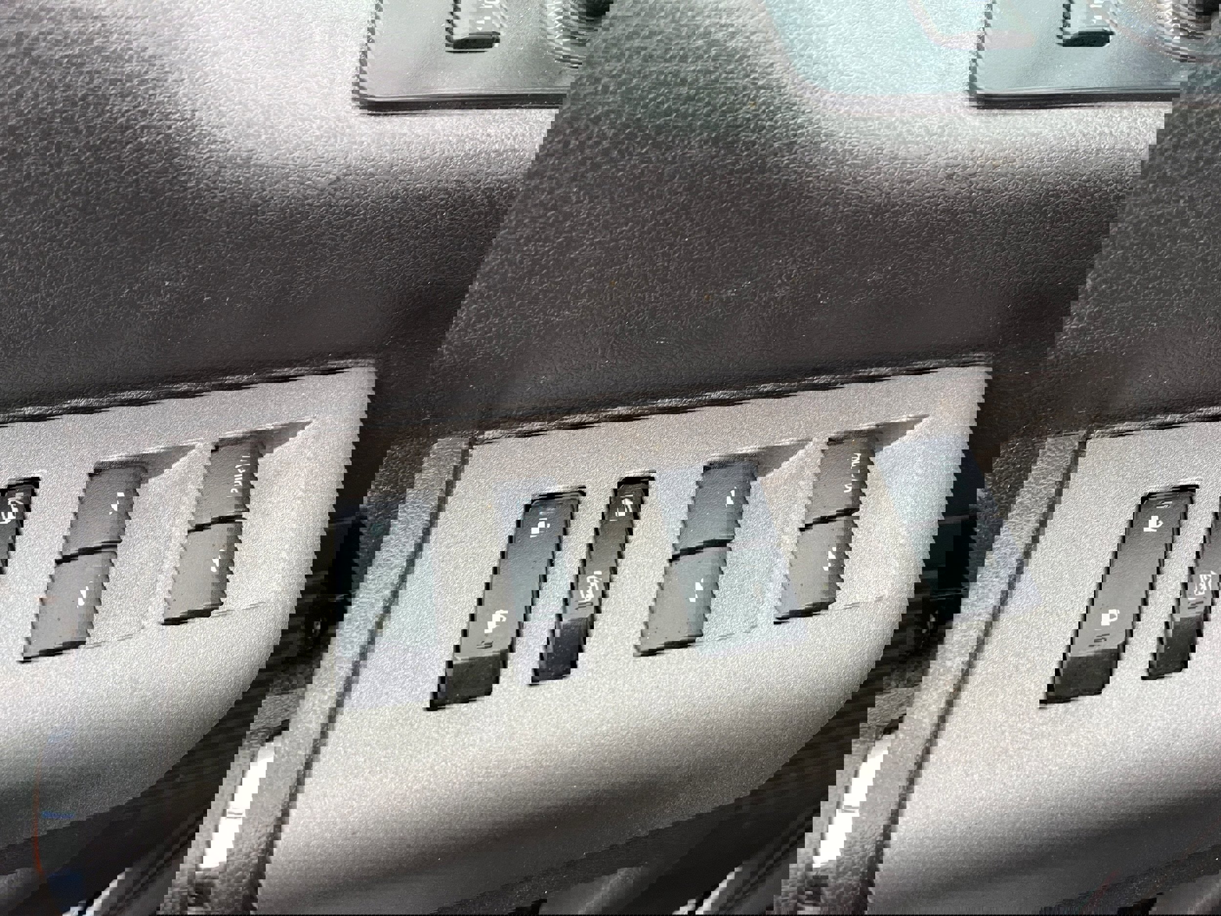 Used 2011 Ford F350 Lariat w/ Lariat Interior Pkg image 26